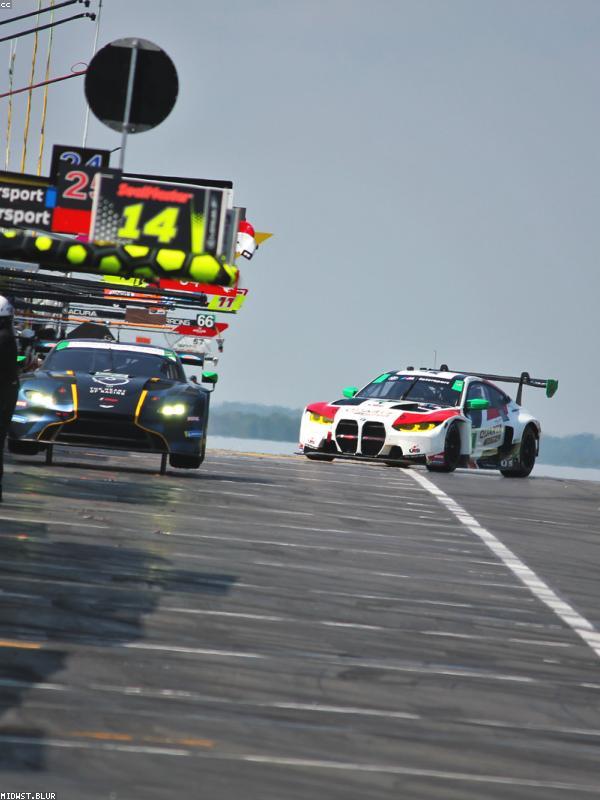 Boxengasse vor dem Start